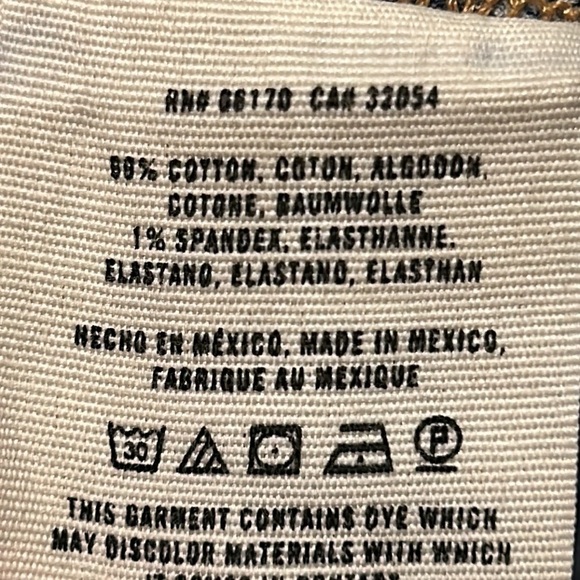 Anthropologie Pilcro Mid-Rise Distressed Boyfriend Denim Jean Shorts Size 25 - Picture 9 of 9